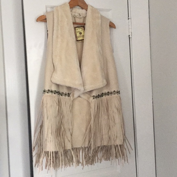 Faux Shearling/Sheepskin Beaded Fringe Vest - Picture 1 of 5